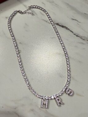 Mrs. Necklace